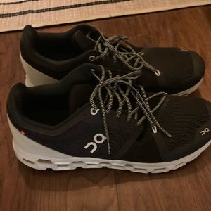 On Cloud Running Swiss Engineering Mens 12.5 Black Athletic Outdoor Shoes